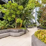 Impeccable 2-Bed With Pool & Outdoor Dining