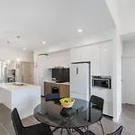 H6b - Round About Bulimba * Brisbane