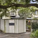 Charming 2-Bed Terrace In Prestigious Ascot