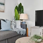 Hampton\'S Haven On Level 17 In Casino Towers