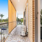 Elegant 2-Bed With Balcony By Parks And Amenities