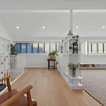 Family-Friendly 3-Bed Apartment In New Farm