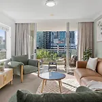 Prime With Pool, Gym And Parking * Brisbane