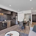 Aparthotel Rambla At Berwick House 4*