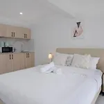 Holiday home Self-contained Unit Perfect For Solo Or Couple Travelers *