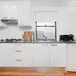 Urban Luxe Retreat 3-level Stylish Near Cbd * Brisbane