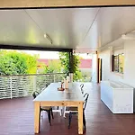 Steps From Sunnybank Hills Shopping Spacious * Brisbane