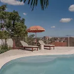 Loco Piso House Pet Friendly - Pool & Holiday home Brisbane