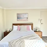 Holiday home Steps From Sunnybank Hills Shopping Spacious Brisbane