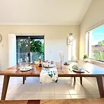 Steps From Sunnybank Hills Shopping Spacious * Brisbane