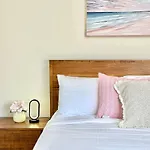 Holiday home Steps From Sunnybank Hills Shopping Spacious Brisbane