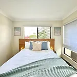 Steps From Sunnybank Hills Shopping Spacious Brisbane