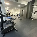 Modern Cbd 2 Bedroom Apartment With Free Parking