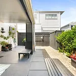 Modern 1-Bed Retreat With Patio & Shed Access