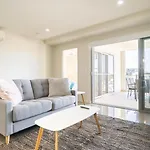 Upside Westfield Garden City 2Bedroom 2Bathroom