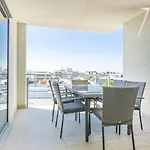 Upside Westfield Garden City 2Bedroom 2Bathroom