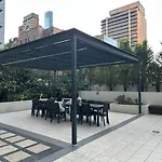 Modern Cbd 2 Bedroom Apartment With Free Parking