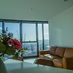 Four Bedroom In Cbd * Brisbane