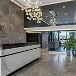 Fortitude Valley 1Brm With Skyline Views