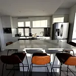Four Bedroom In Cbd Brisbane
