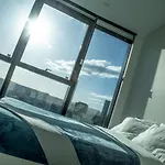 Four Bedroom In Cbd