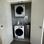 Four Bedroom In Cbd Apartment *