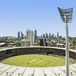 Executive 2-Bed With Stadium View, Great Amenities