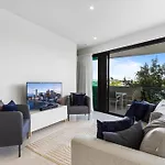 Spacious And Superb 3-bed