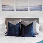 Apartment Spacious And Superb 3-bed Brisbane