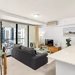 1-bed Centre With Pool, Bbq & Gym