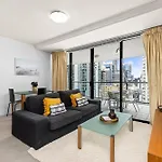 1-bed Centre With Pool, Bbq & Gym Apartment