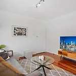 Windsor Cosy 2-Bedroom Unit In Quiet Neighborhood