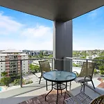 Spaciously Bright 1-Bed Apartment