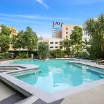 Cosy 2-bed With Pool Bbq Area And Secure Parking *