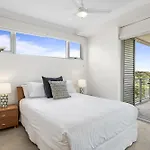 High-floor 2-bed Cbd Unit With Views & Amenities Brisbane