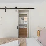 Holiday home Modern Family Escape In Rochedale Pool And Comfort