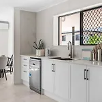 Modern Family Escape In Rochedale Pool And Comfort Holiday home