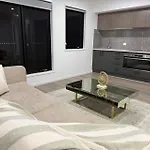 Sunnybank Station 5B Family Stay