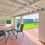 Wynnum Coastal Cottage