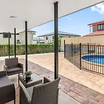 Modern Family Escape In Rochedale Pool And Comfort Holiday home