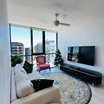 Stylish Newstead With Pool, Gym & Parking Apartment Brisbane