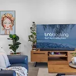 Park View Retreat -Pool - 2 Min Walk Stones Corner