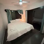 Exquisite And Classic Apartment