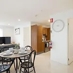 Apartment Smart Self Check-in - Rocklea Station N *