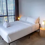 Luxury Penthouse In Cbd 4 Bed - 4 Bath