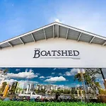 Park Avenue Luxe Chic Townhouse Sleeps 9, Carpark