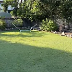 3br Comfy Home, Gym & Garden In Holiday home The Gap