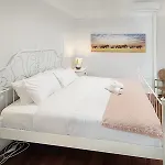 West Avenue Hideaway In Wynnum - 1 Bed And 1 Bath