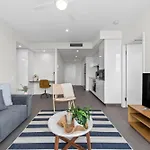 Resort Style 2Br With Beautiful Pool, Gym And Parking