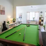 Hot Tub, Ice Bath, Gym, Sauna, Pool Table Coorparoo Haven